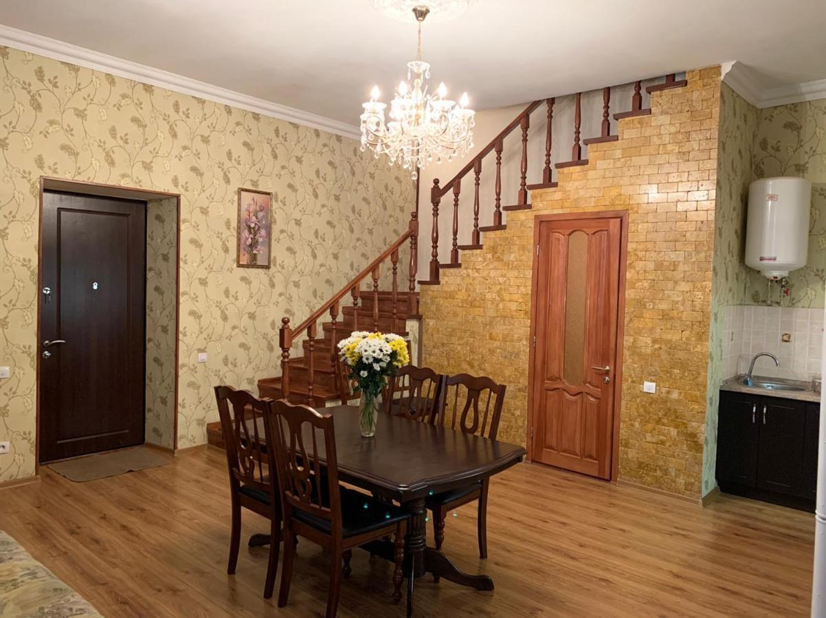 Apartment On Zhukovskogo Одеса Екстериор снимка